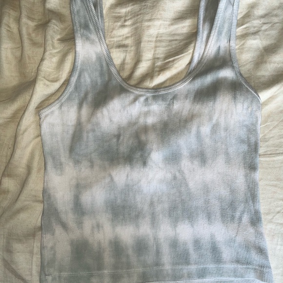 Abercrombie and Fitch Printed Tank Top - Picture 3 of 3